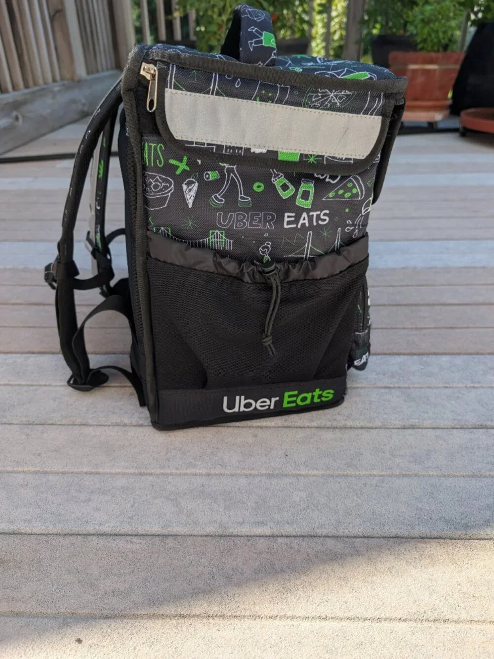 Rare Limited Edition Uber Eats Artist Series Insulated Delivery Backpack Bag